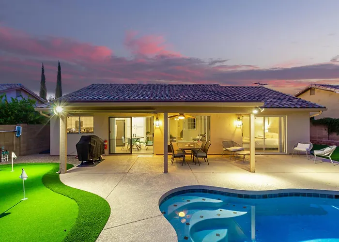 Sunny Serenity: Mesa Masterpiece