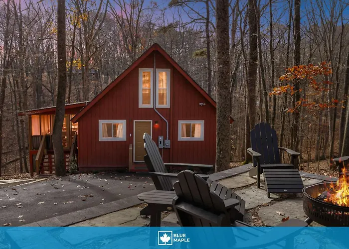Fireplace, Fire Pit, Deck, Wifi & Pool Access