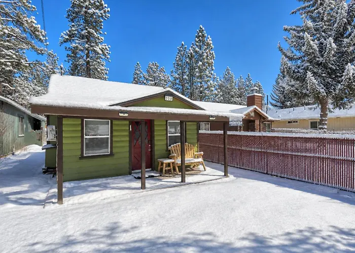 Hideaway Cabin - Cozy Romantic Cabin Perfect For Couples