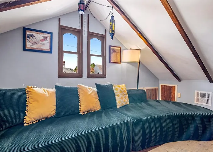 Historic Treme Creole Cottage 3 Bed-2 Bath
