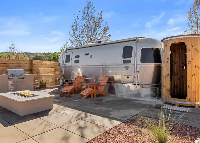 The Airstream 2 At East Zion In The Fields
