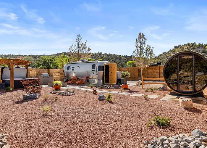 The Airstream 2 At East Zion In The Fields
