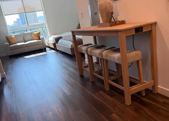 The Sunset Loft Apartment Free Parking