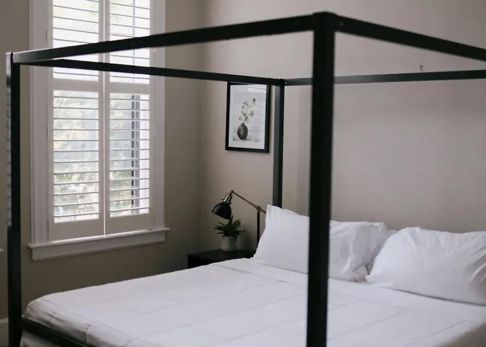 4 Bedroom • Theater Room • Gym • Walk To Lincoln Park!