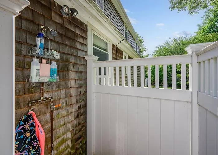 Family Pet-Friendly Cape Escape Near Beach