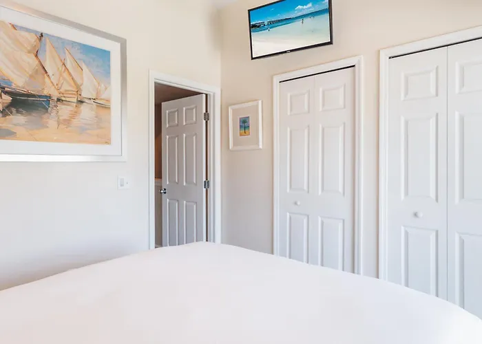 Crystal Waters - Waterfront Villa In Duck Key