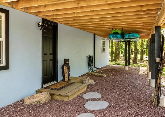Lakeview Escape With Hot Tub, Lake, & Ski