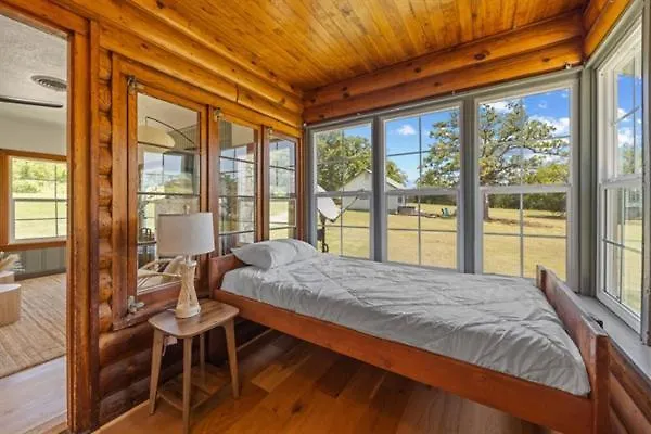 Willow Heaven - Lakefront Cabin Escape