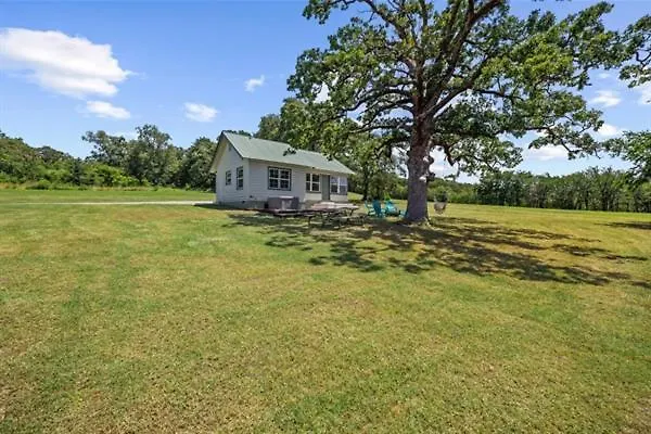 Cedar Nest - Lakefront Cabin Retreat