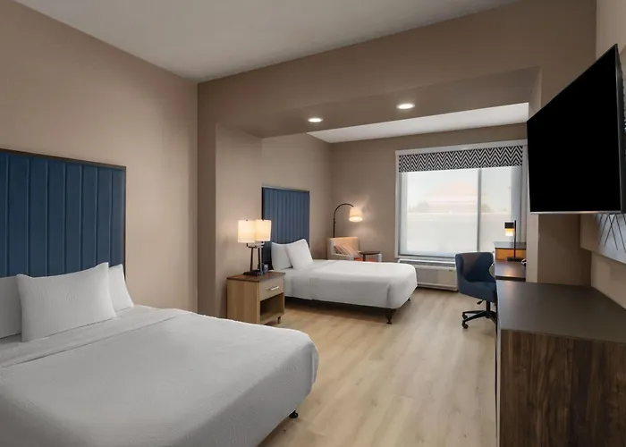 La Quinta Inn & Suites By Wyndham Tracy