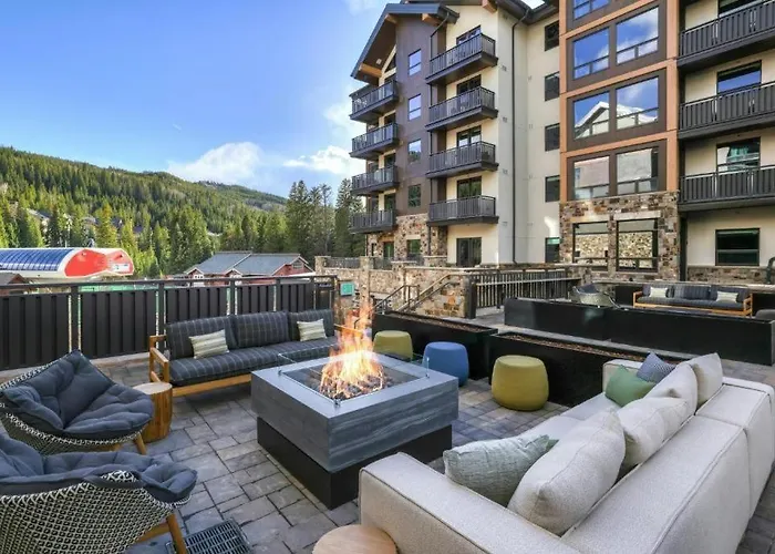 Kindred Resort Luxury Ski In, Ski Out 2 Bedroom Residence At The River Run Gondola