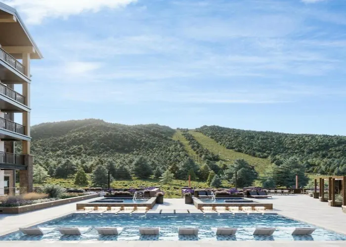 Kindred Resort Luxury Ski In, Ski Out 3 Bedroom Residence At The River Run Gondola