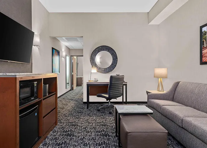 Drury Plaza Hotel Mobile