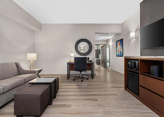 Drury Plaza Hotel Mobile