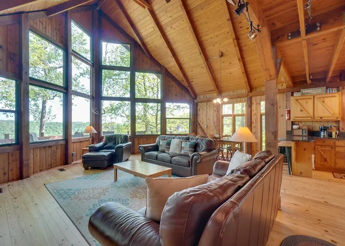 Hot Tub & Games! 'The Retreat' On Dale Hollow Lake