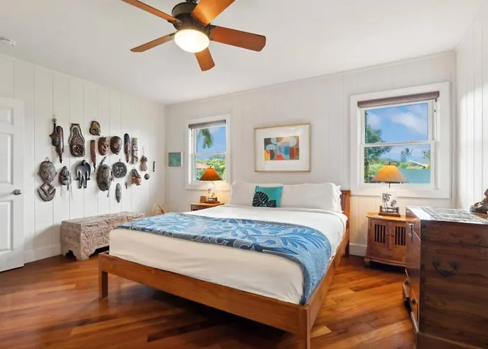 4 Bd Walk To Shops Restaurants And Beach