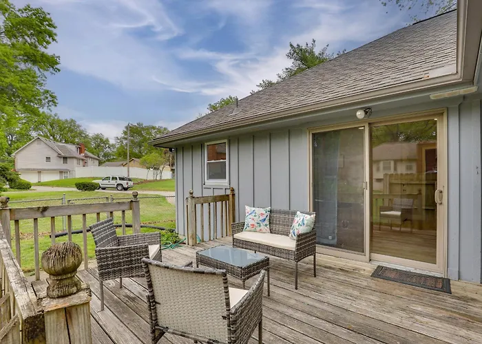 13 Mi To Arrowhead: Family-Friendly Home W/ Yard