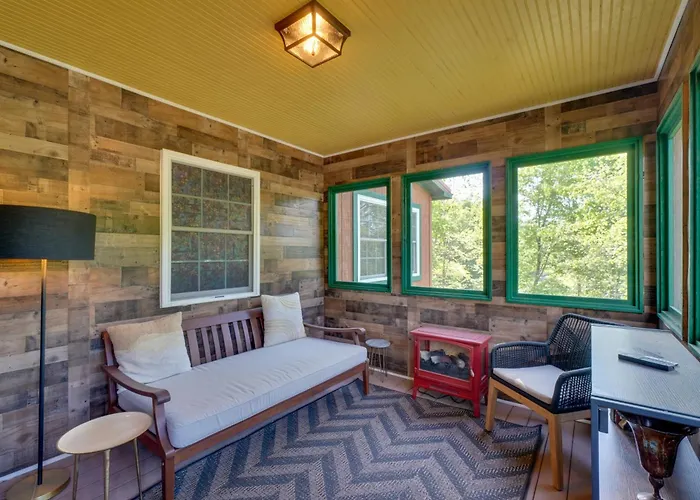 'Sunset Blue' Cabin Near Dale Hollow Lake