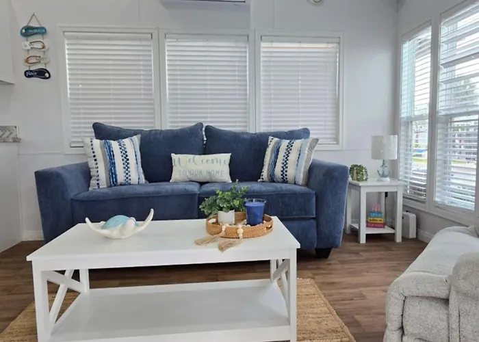 Happier In The Keys Waterfront Tiny Home
