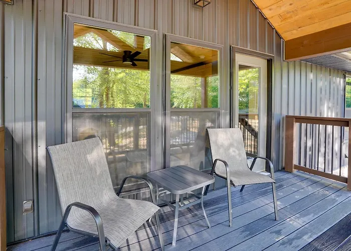Walk To Kentucky Lake! Pet-Friendly Murray Duplex