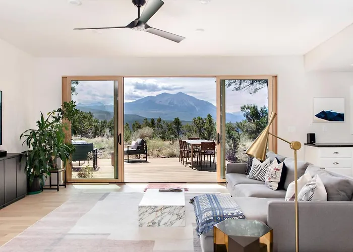 High West House - Serene Mountain Retreat