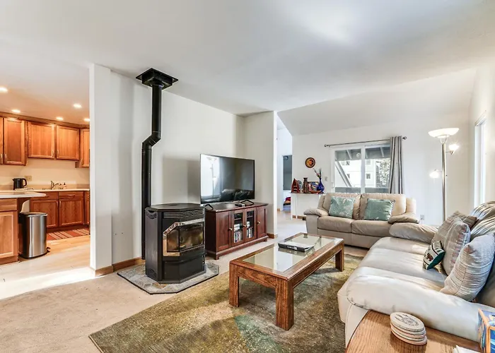 Ski, Golf & Hike! Incline Village Family Home
