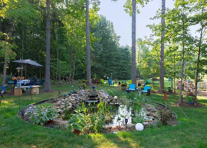 Serene Wooded Retreat W/ Patios In Charlottesville