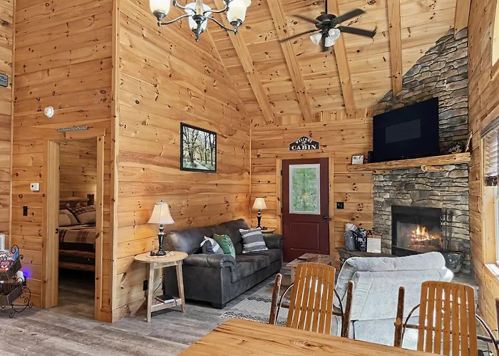 Getaway Cabin | Hot Tub + Fire Pit + Trail Access