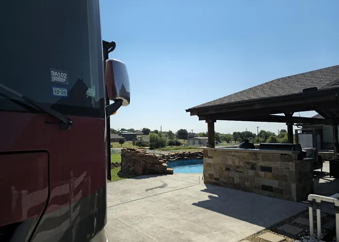Luxury Motorhome With Hot Tub And Pool