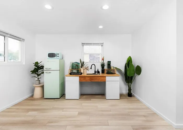 Motel Miya Penthouse With Living & Kitchenette