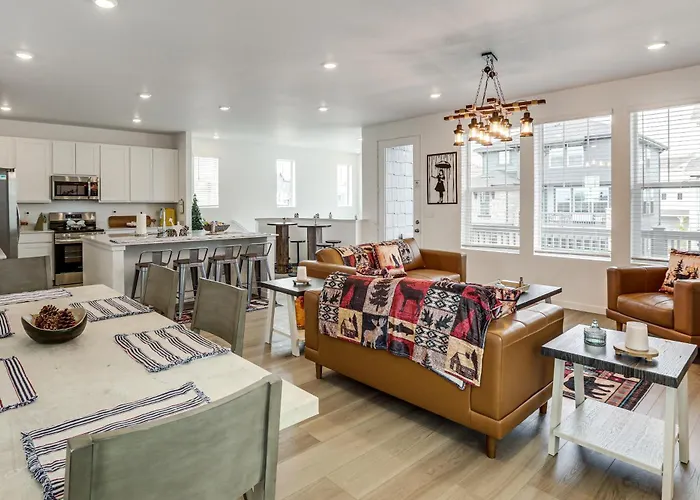 Pets Welcome! Thornton Extended Stay W/ Balcony