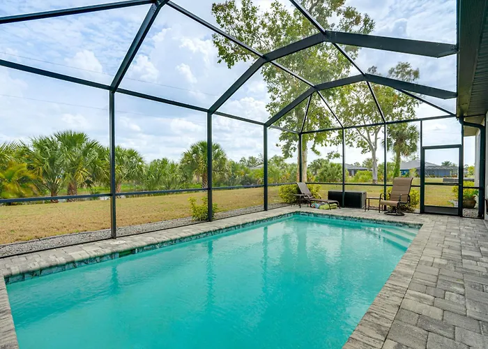 Punta Gorda Home: Great For Nurses & Professionals