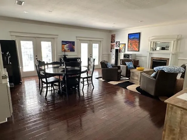 Deluxe Farm Studio Apt Pool Side