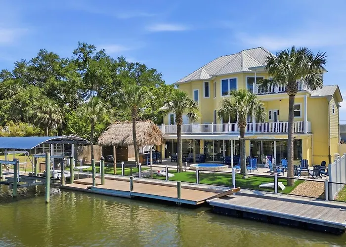 Crystal River Waterfront 5Br W Dock - Sleeps 11 - Bayshore Getaway