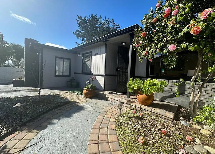 Monterey Bay Cottage