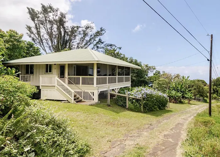 Kona Coffee Farm Guesthouse - With Ocean View!