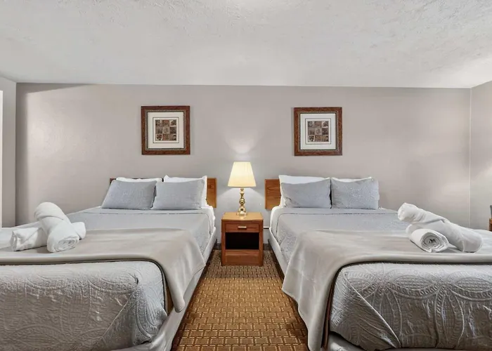 Eagle Motel Suite 121