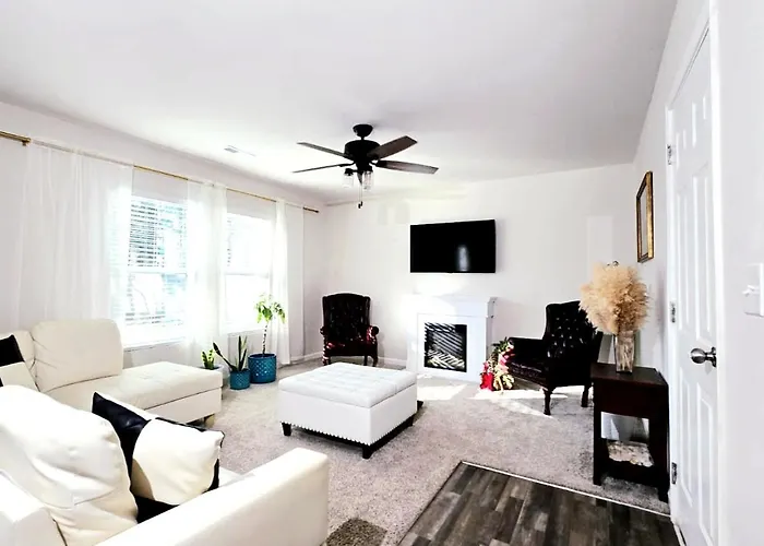 Luxury Beach And Golf Villa In Prime Location