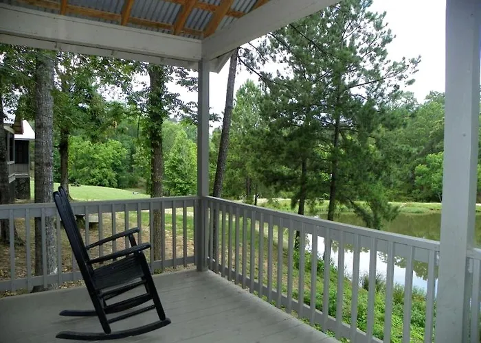 Scenic Waterfront Cabin With Private Pond And Outdoor Amenities Near Zwolle, Louisiana