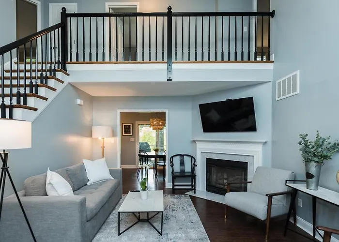Waterfront Chapel Hill Retreat Near Unc, Sleeps 10