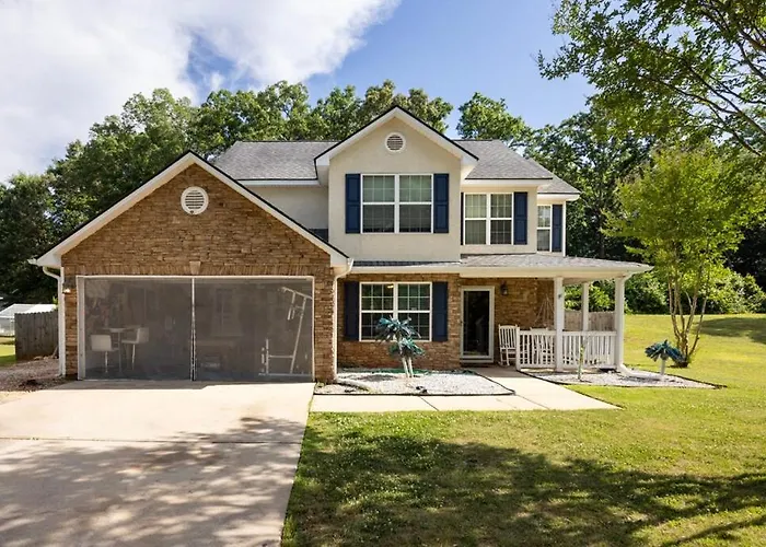 Relax, Retreat, And Unwind, In This Quiet Getaway!