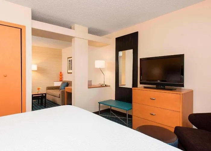 Inn & Suites Bloomington