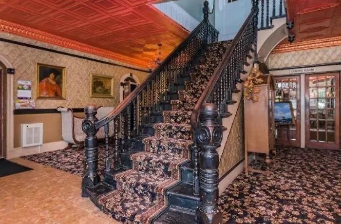 Historic Hotel Broadalbin