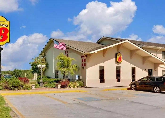 Super 8 By Wyndham Keokuk