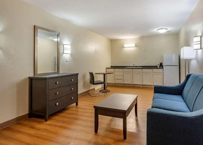 Quality Inn & Suites Columbus West
