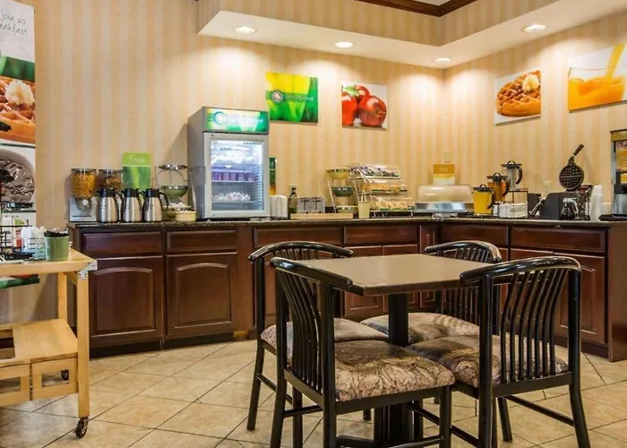 Hotel Glens Falls / Lake George