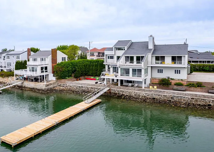 Hull Bay Waterfront Home: Private Dock & Apartment