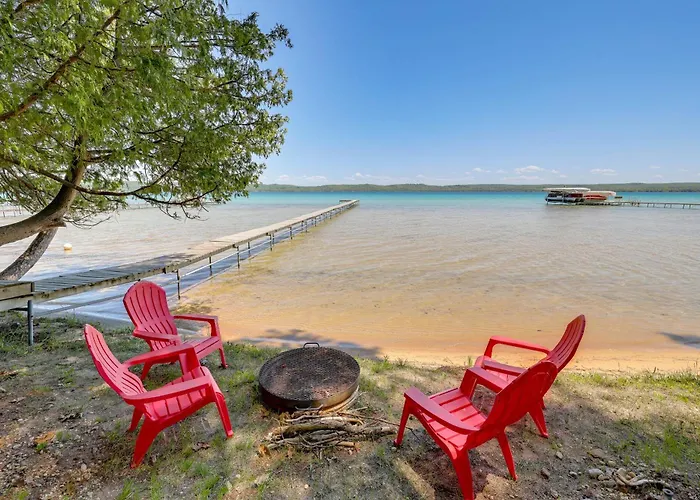 Glen Arbor Home W/ Glen Lake Access & Shared Dock!