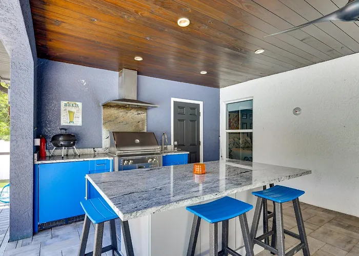 Tropical Oasis In Lehigh Acres: Great For Groups!