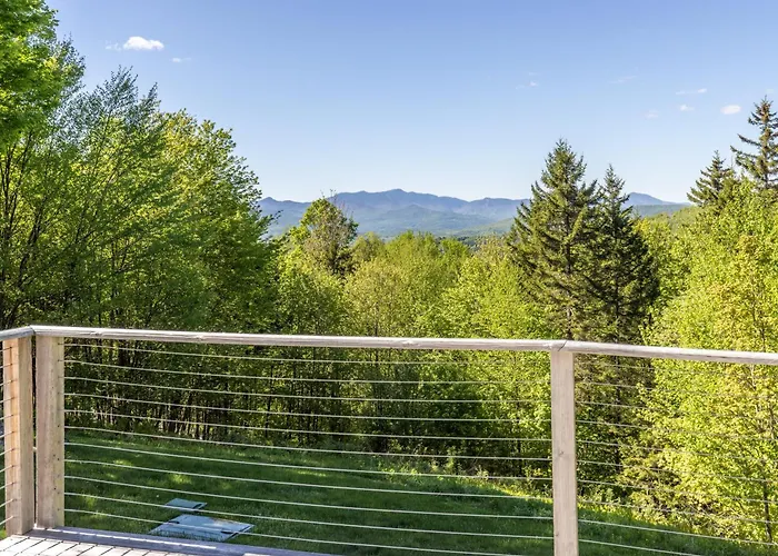 Secluded Lodge With Mt Mansfield Views And Hot Tub